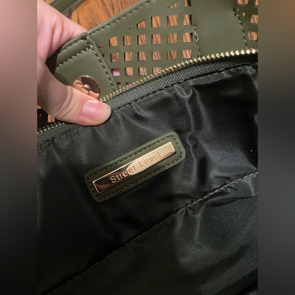 Brand new Street Level purse. - Picture 2 of 4
